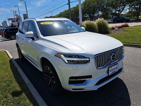 Used 2024 Volvo XC90 T8 Plus w/ Protection Package Premier image 4