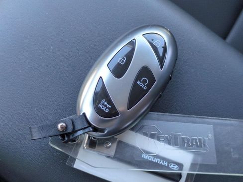 Certified 2024 Hyundai Kona Limited FWD image 25