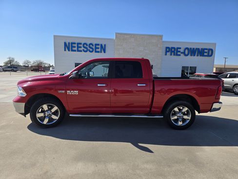 Used 2018 RAM 1500 Classic SLT image 4