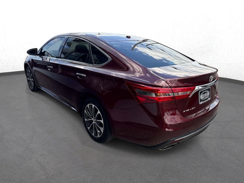 Used 2018 Toyota Avalon XLE FWD image 5