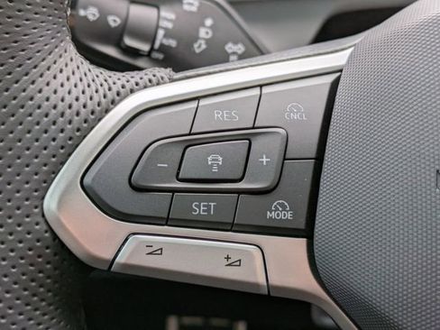 New 2026 Volkswagen Tiguan SE R-Line image 28