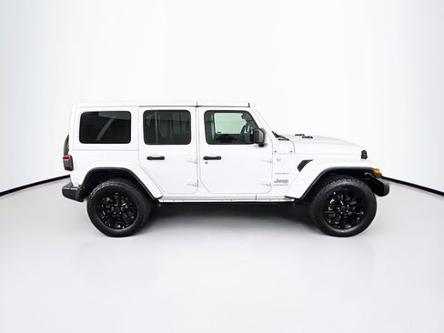 Used 2024 Jeep Wrangler Unlimited Sahara AWD/4WD image 10