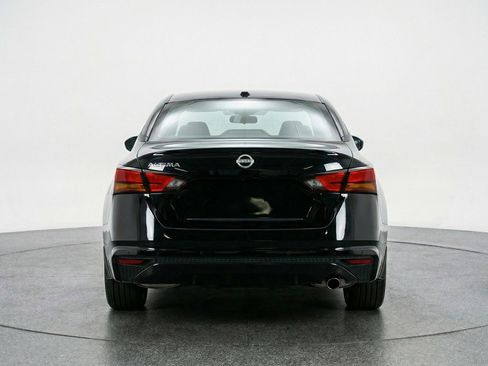 Used 2025 Nissan Altima 2.5 SV image 7