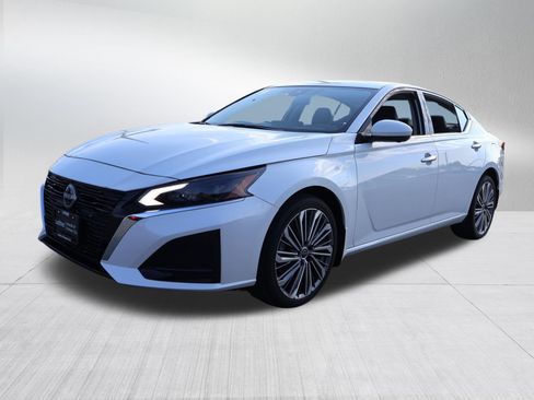 Used 2023 Nissan Altima 2.5 SL AWD/4WD image 3