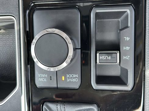 Used 2024 Toyota Tundra Limited w/ Power Package AWD/4WD image 22