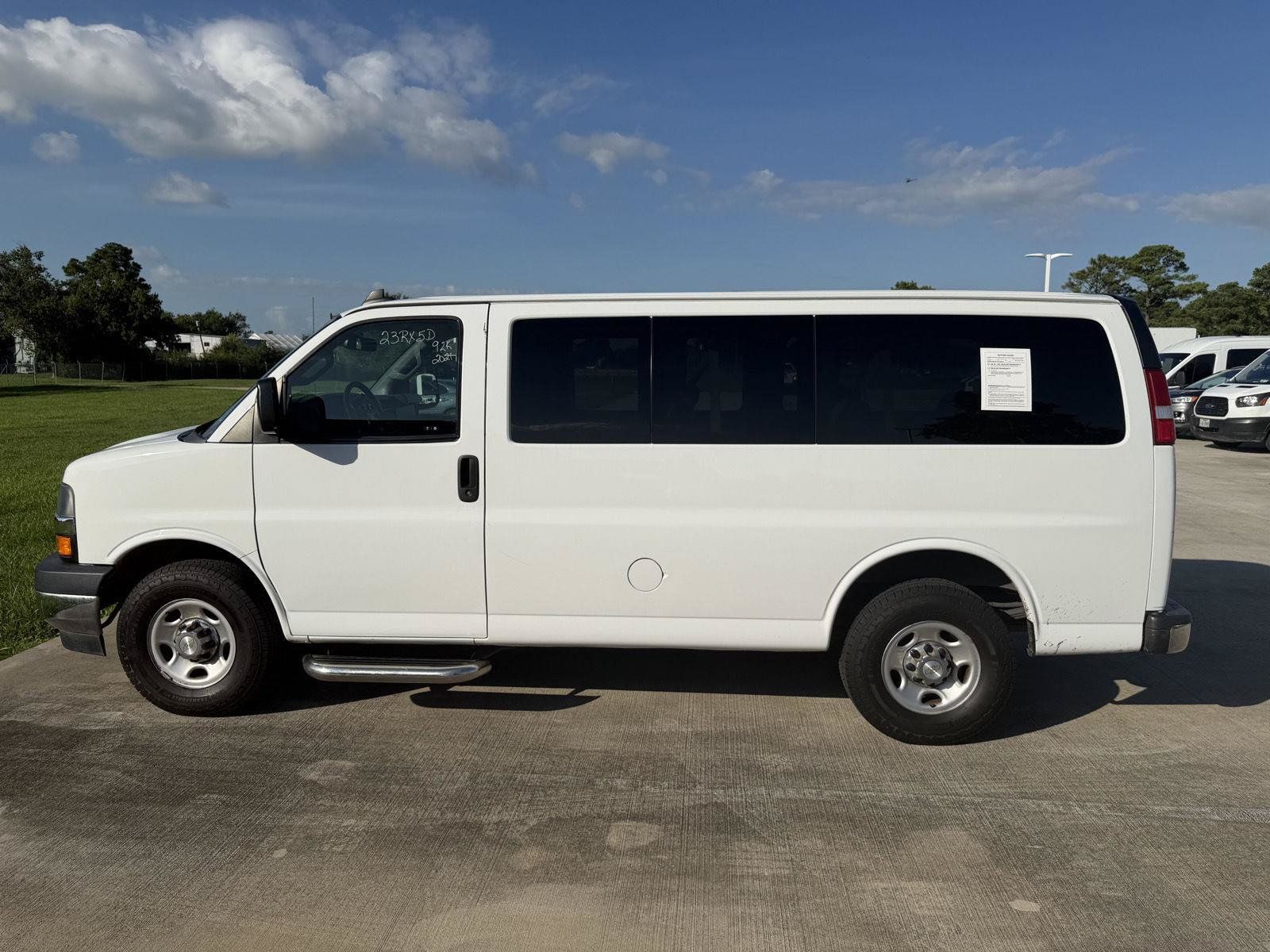Used 2021 Chevrolet Express 2500 LT w/ LT Preferred Equipment Group RWD image 14