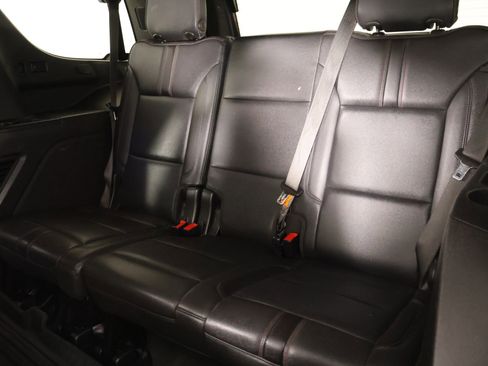 Used 2021 Chevrolet Tahoe RST w/ Luxury Package RWD image 12