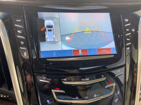 Used 2019 Cadillac Escalade ESV Premium Luxury image 25