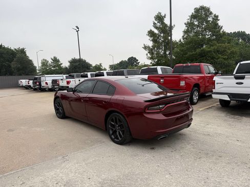 Used 2021 Dodge Charger SXT w/ Blacktop Package RWD image 4