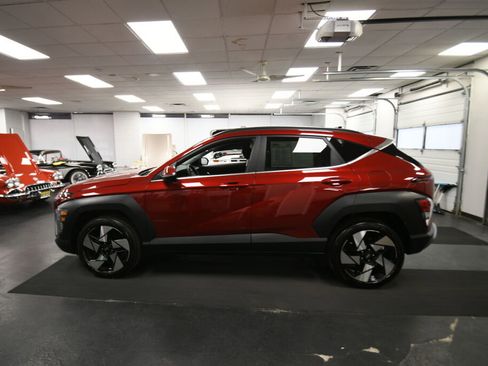 Used 2024 Hyundai Kona Limited AWD/4WD image 5