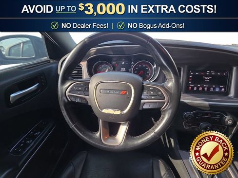 Used 2019 Dodge Charger SXT w/ Leather Interior Group RWD image 18