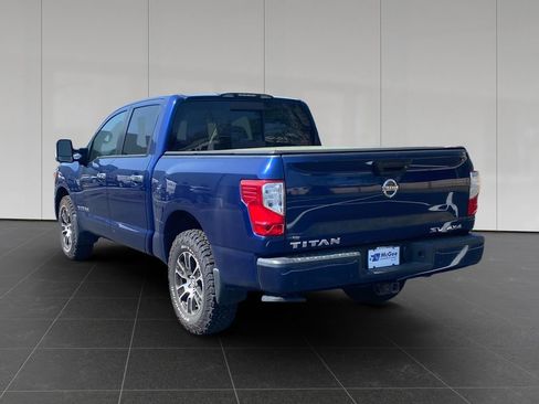 Used 2021 Nissan Titan SV w/ SV Convenience Package AWD/4WD image 3