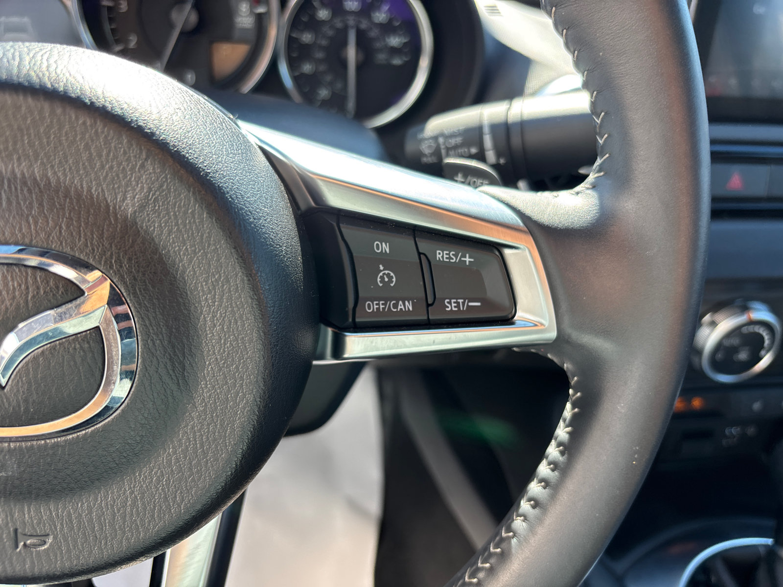 Used 2022 MAZDA MX-5 Miata RF Grand Touring RWD image 17