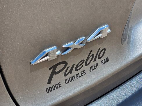 Used 2019 Jeep Cherokee Latitude w/ Popular Appearance Group AWD/4WD image 11