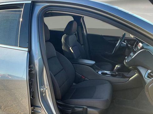 Used 2023 Chevrolet Malibu RS image 30