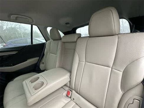 Certified 2023 Subaru Outback Limited image 18