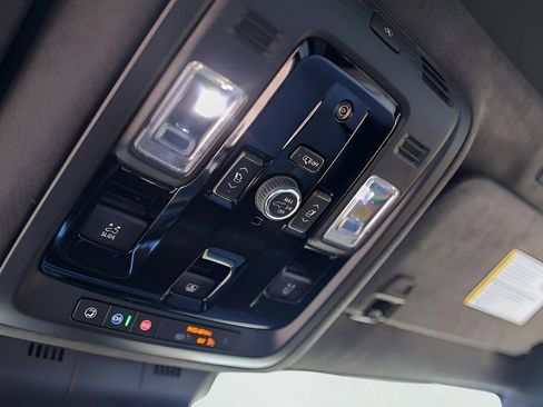 Used 2025 Cadillac Escalade Sport Platinum w/ LPO, Floor Liner Package AWD/4WD image 20