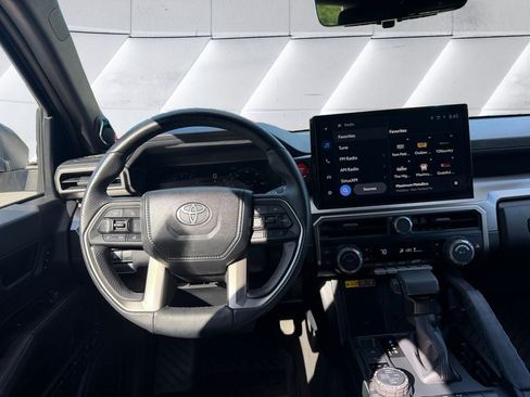Used 2025 Toyota 4Runner TRD Off-Road Premium w/ Tow Technology Package AWD/4WD image 4