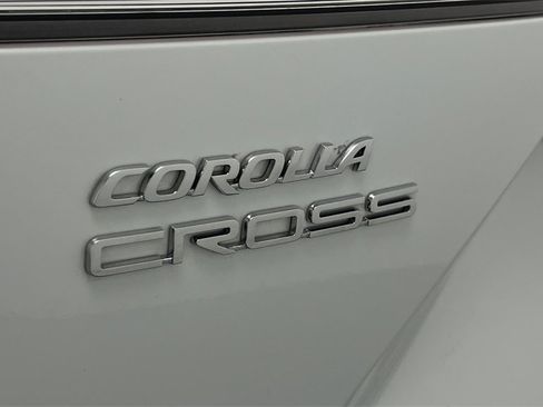 Certified 2022 Toyota Corolla Cross LE image 21