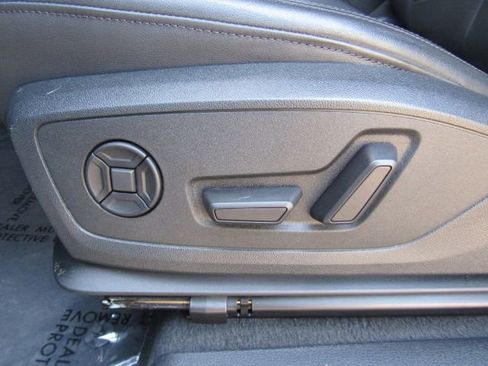 Used 2023 Audi Q3 2.0T Premium Plus w/ Premium Plus Package image 13