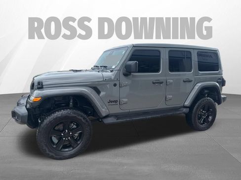Used 2022 Jeep Wrangler Unlimited Sahara AWD/4WD image 2