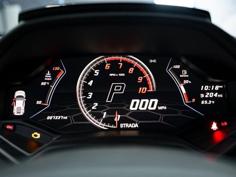 Used 2020 Lamborghini Huracan EVO image 27