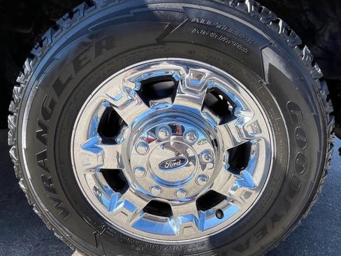 Used 2016 Ford F250 Lariat w/ Chrome Package image 14