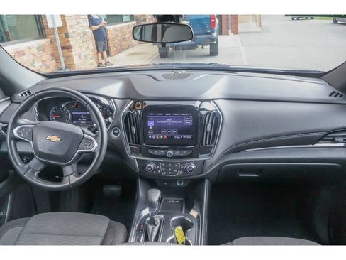 Used 2023 Chevrolet Traverse LT AWD/4WD image 12