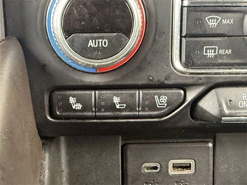 Used 2022 GMC Yukon SLT w/ SLT Premium Package image 21