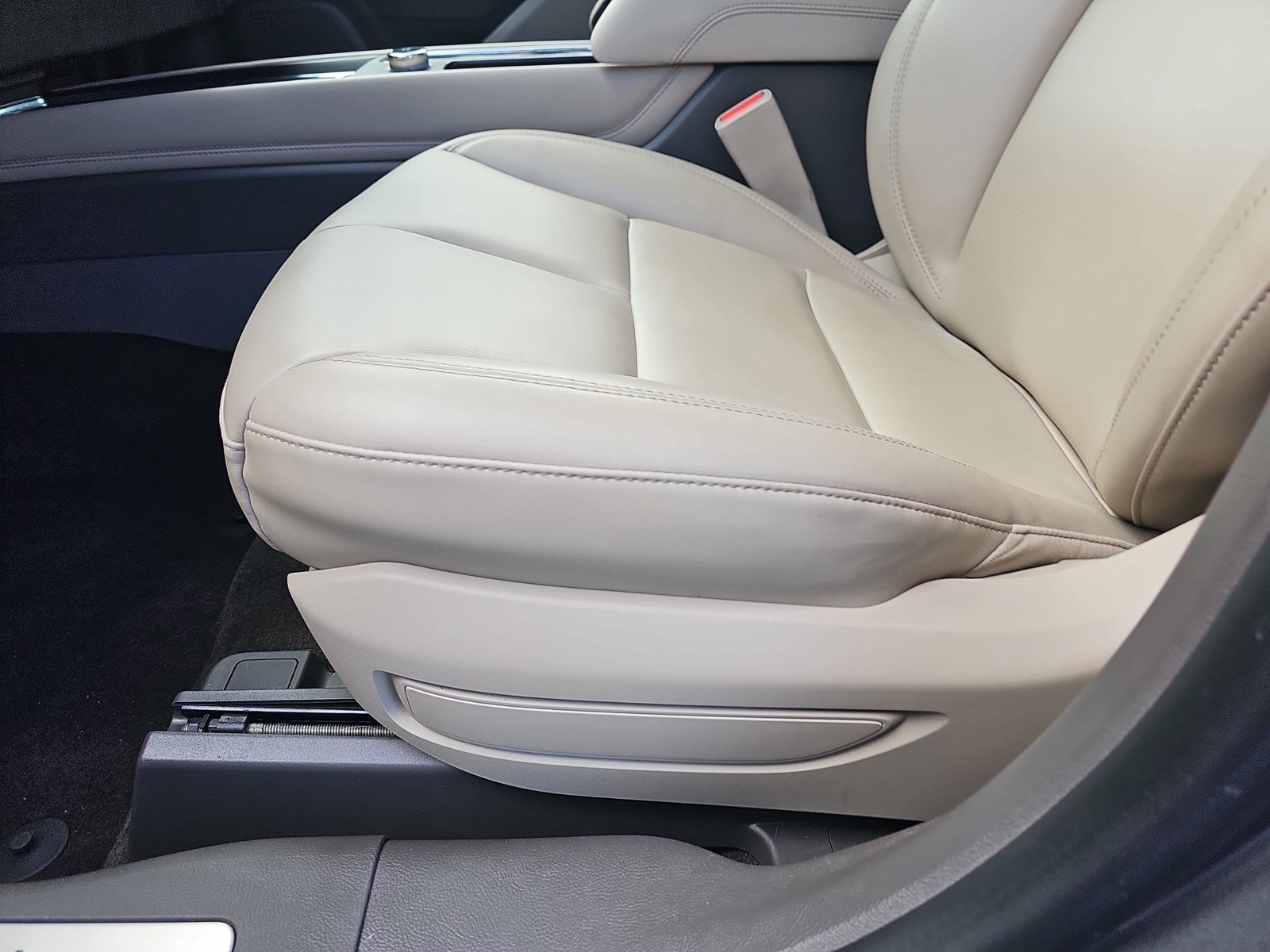Used 2023 Lincoln Corsair FWD image 17