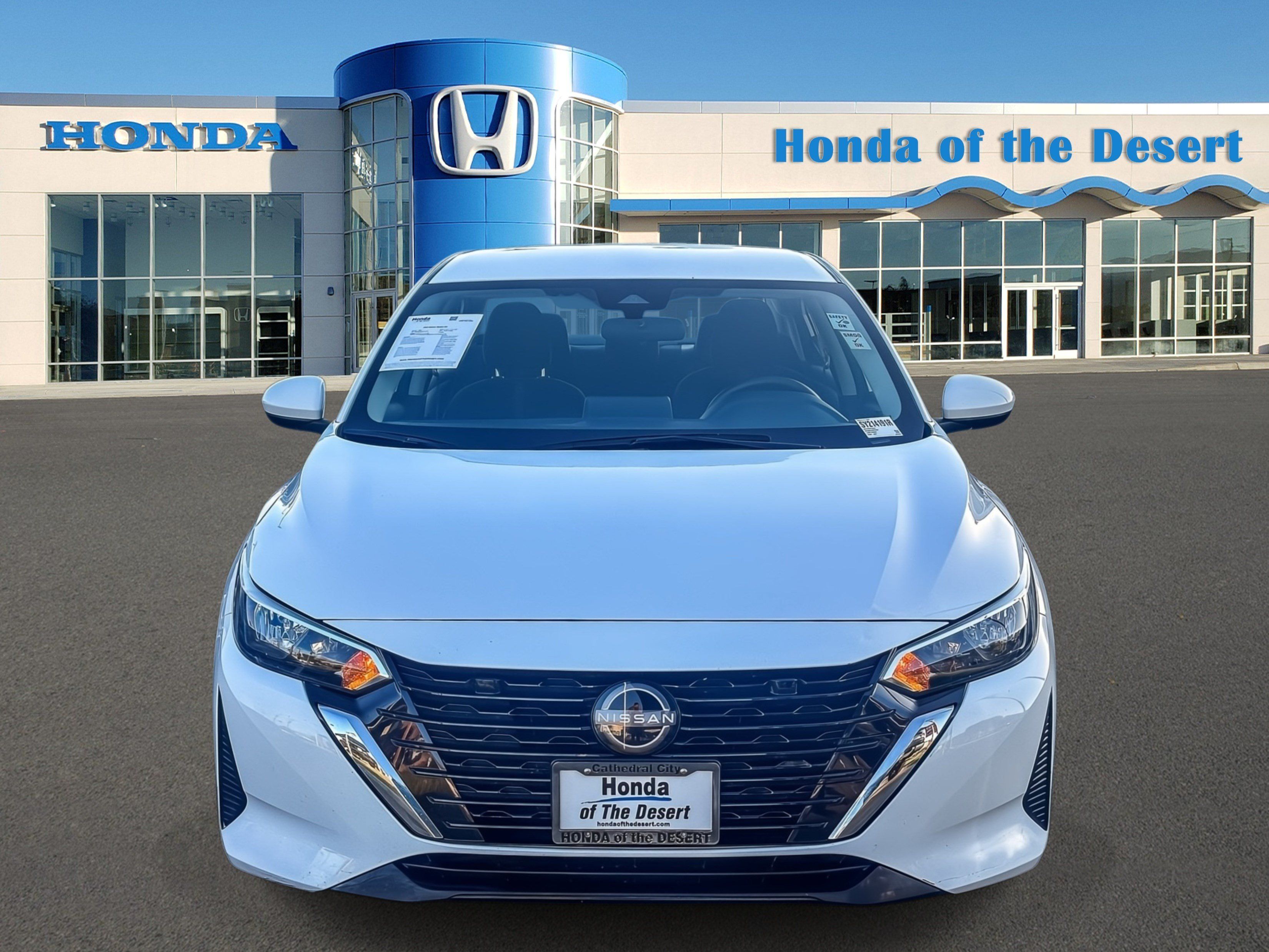 Used 2025 Nissan Sentra SV FWD image 2