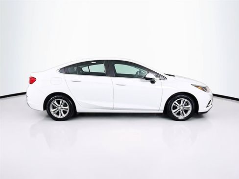 Used 2016 Chevrolet Cruze LT FWD image 12