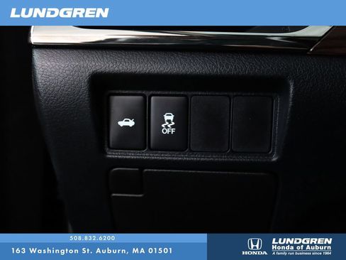Used 2015 Toyota Avalon XLE FWD image 27