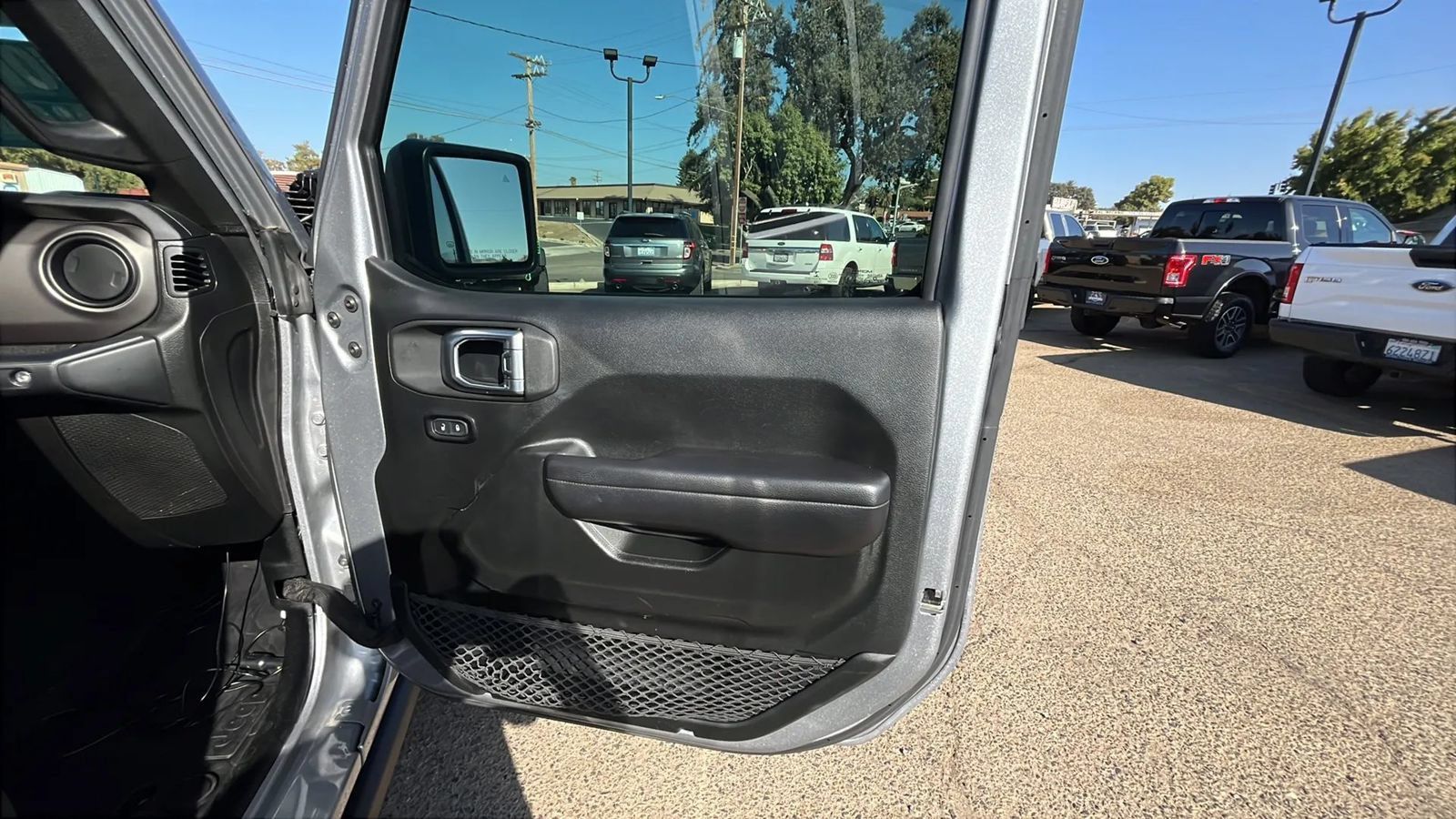 Used 2018 Jeep Wrangler Unlimited Sport S AWD/4WD image 20