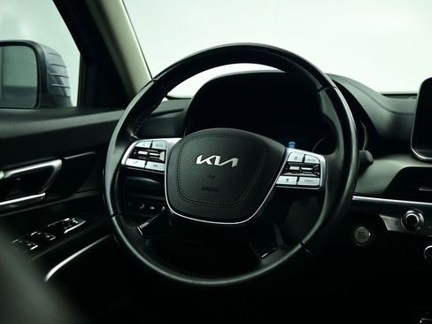 Certified 2022 Kia Telluride S image 8