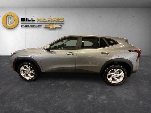 New 2026 Chevrolet Trax LS w/ LS Convenience Package FWD image 13