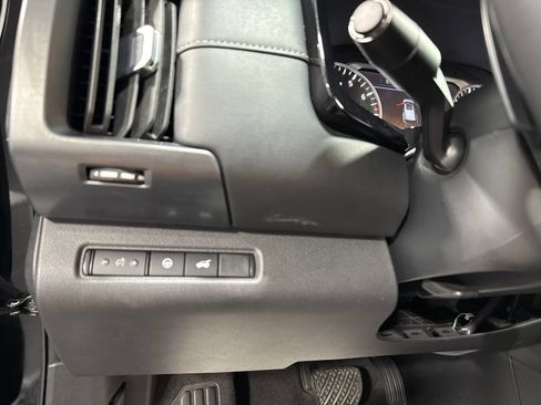 Used 2025 Nissan Pathfinder SL AWD/4WD image 42