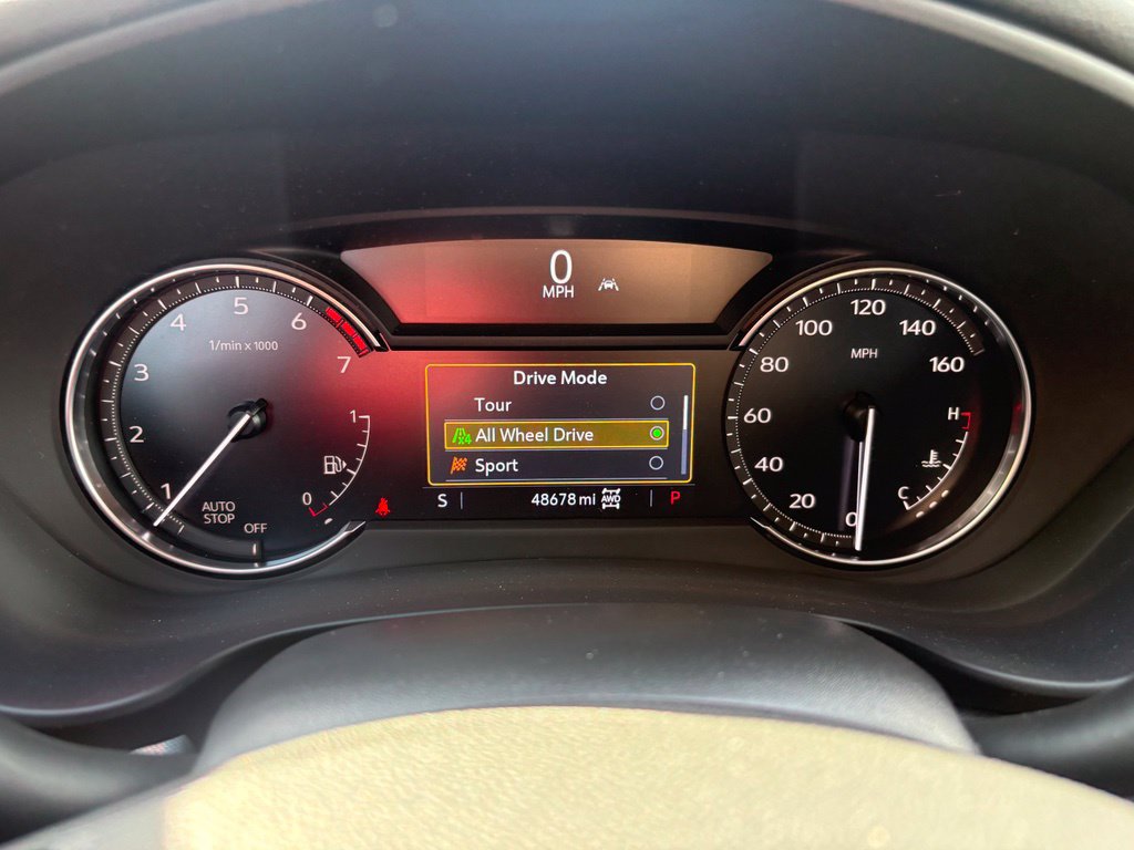 Used 2023 Cadillac XT4 Premium Luxury AWD/4WD image 4