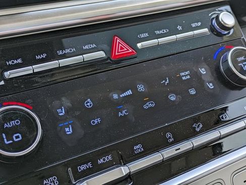 Certified 2025 Hyundai Santa Fe Calligraphy AWD/4WD image 32