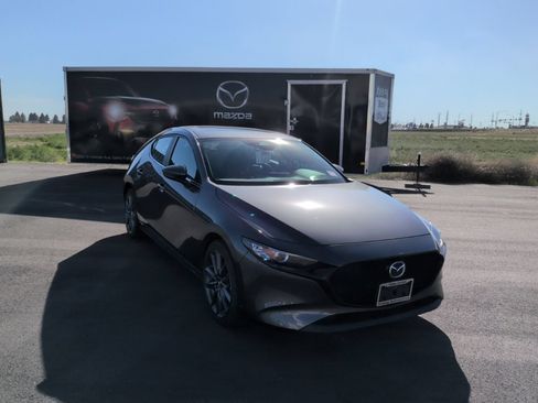 Used 2024 MAZDA MAZDA3 s FWD image 1