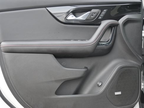 Used 2023 Chevrolet Blazer RS w/ Enhanced Convenience Package FWD image 14