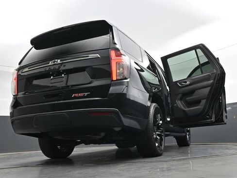 Used 2022 Chevrolet Tahoe RST w/ Luxury Package AWD/4WD image 41