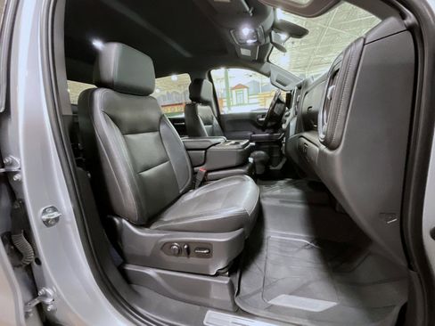 Used 2020 Chevrolet Silverado 1500 LTZ image 16