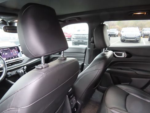 Used 2022 Jeep Compass Altitude w/ Sun and Sound Group image 30