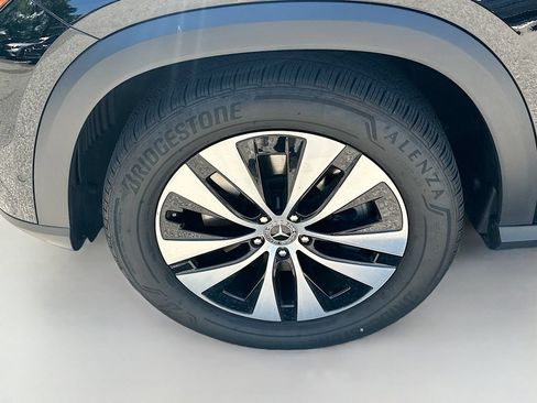 Certified 2025 Mercedes-Benz GLE 450e 4MATIC image 32