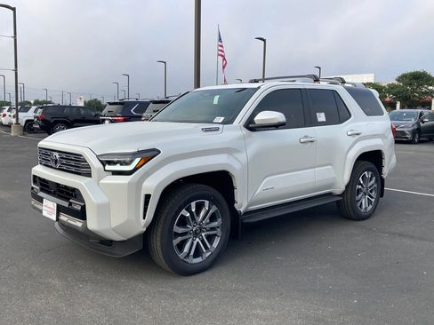 New 2026 Toyota 4Runner Limited AWD/4WD image 9