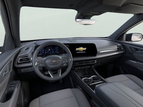 New 2026 Chevrolet Traverse LT w/ Driver Confidence Package FWD image 15