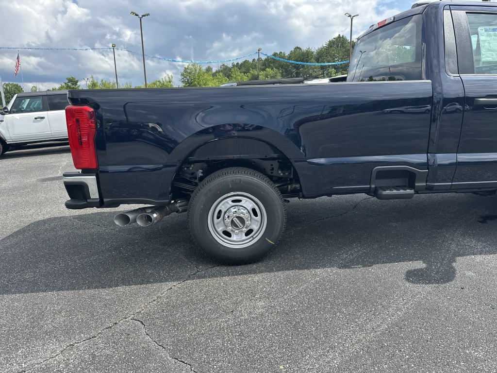 New 2025 Ford F350 XL w/ XL Driver Assist Package RWD image 22