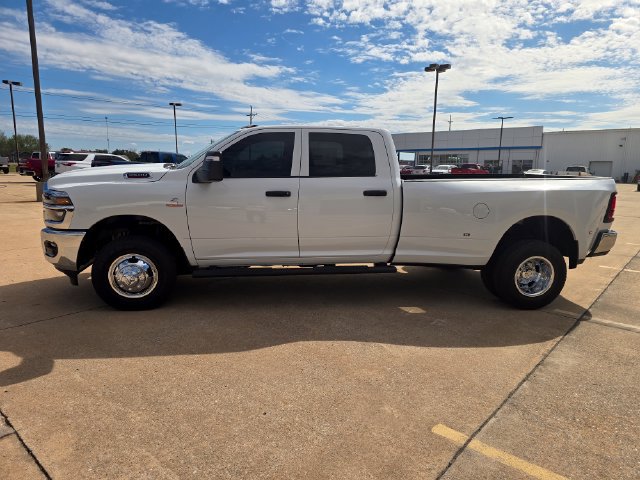 New 2027 RAM 3500 Tradesman AWD/4WD image 7