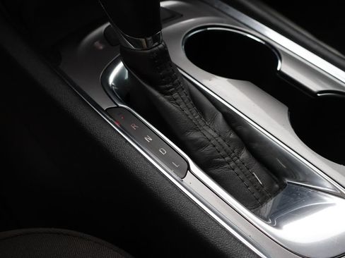 Used 2020 Chevrolet Malibu LT FWD image 32